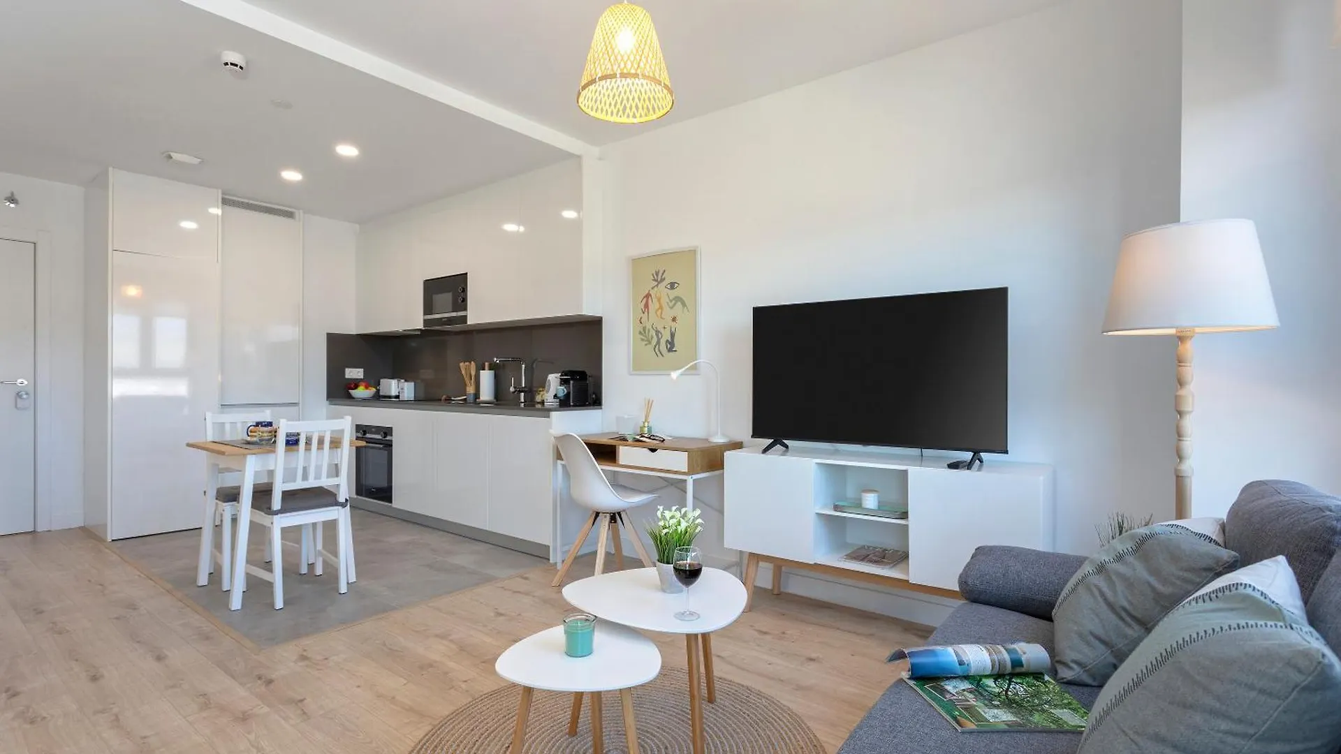 Estudio Con Vistas En Martiricos By Rent Me Apartment Malaga